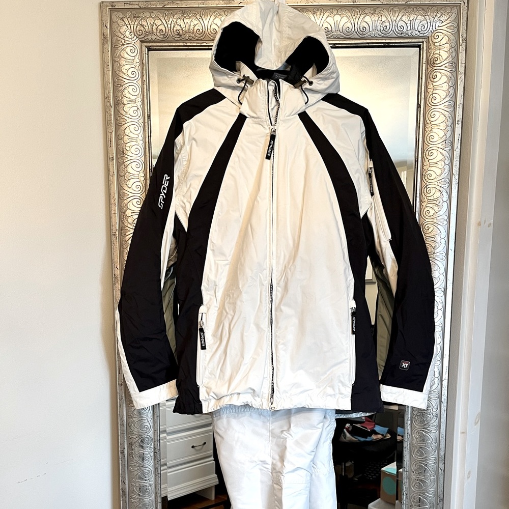 Women’s Spyder Coat and Snow Pants (set). Used. White and Black.